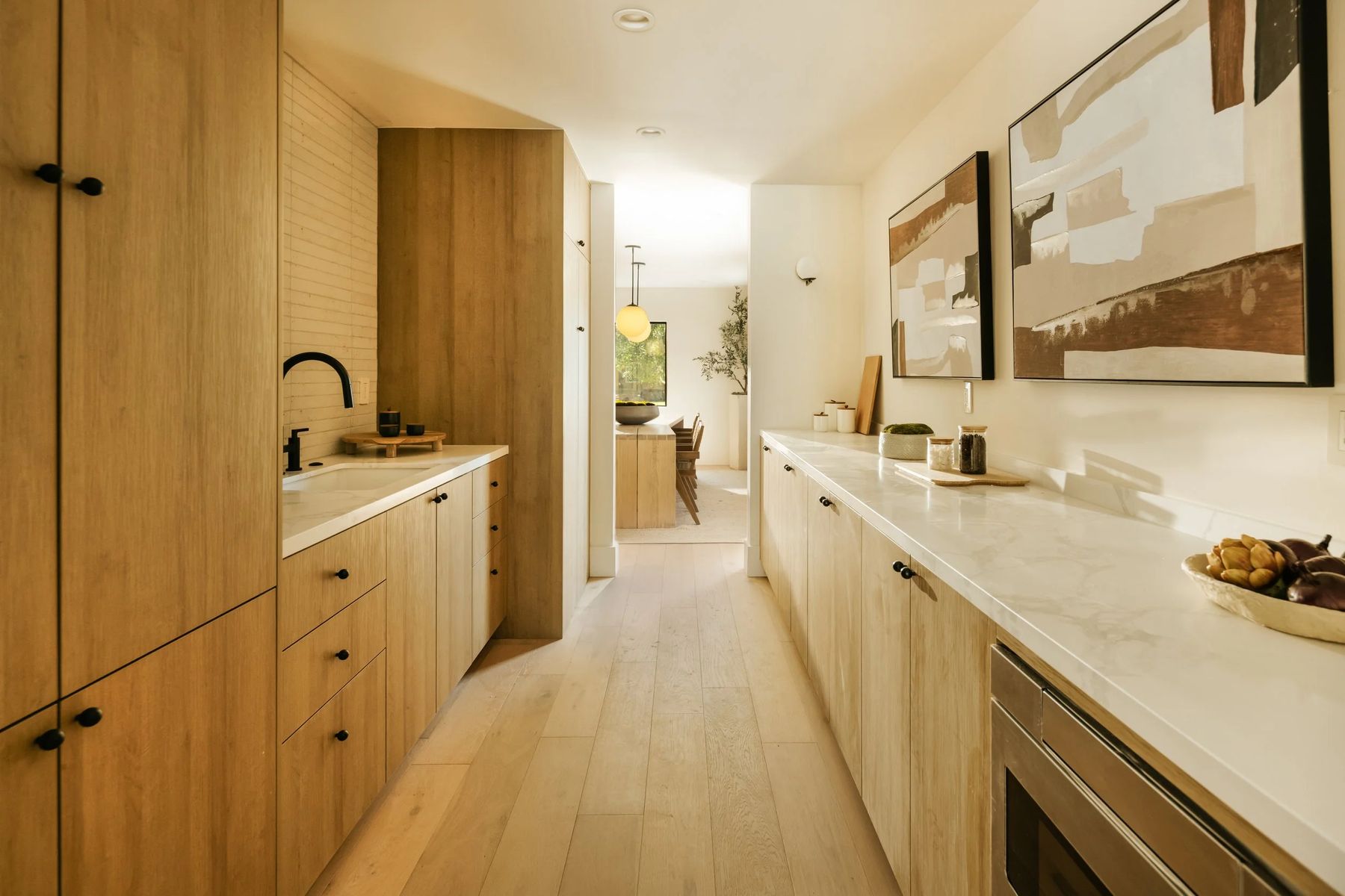 4522 Calhoun by the design lab, Los Angeles, CA