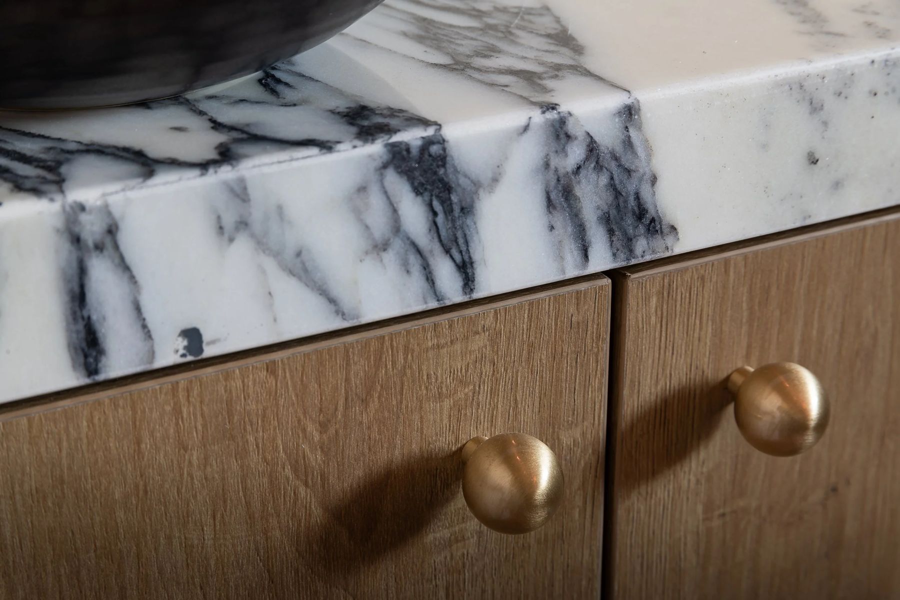 Marble edge over rift-sawn oak